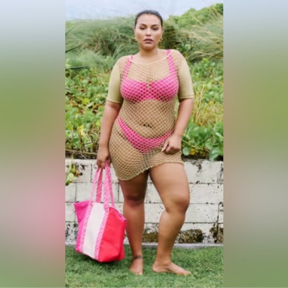 VS Weekender Bag - Picture 2 of 6